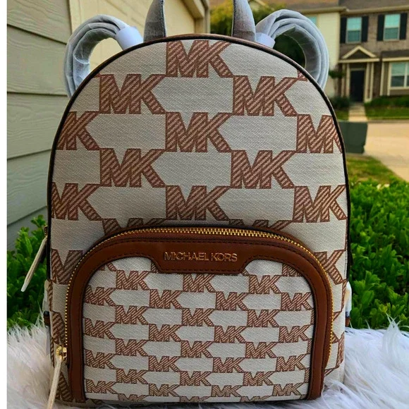 New 🎀 Michael Kors Medium Backpack & Double Zip  Wallet Set - Picture 3 of 16